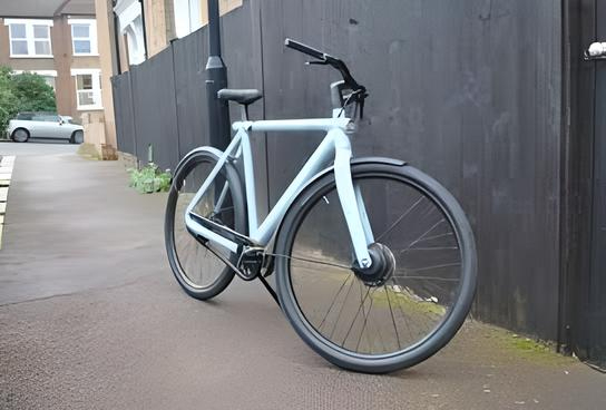 A Test Ride On The Future Of Transportation: Vanmoof Revived Rides.